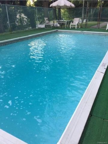 747 Bloomingburg Road, Bloomingburg, NY 12721