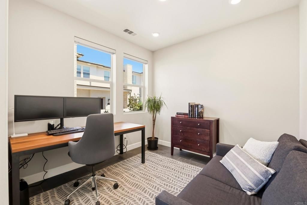 16750 Coyote Bush Drive 11, San Diego, CA 92127 — photo 2