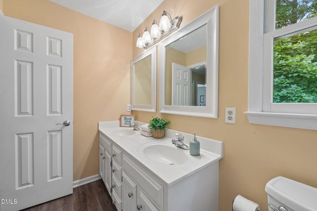 117 Canyon Run, Cary, NC 27513