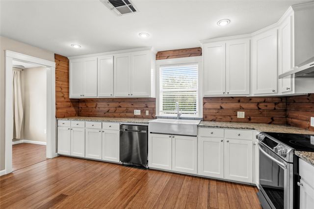 18000 Lafayette Park RD, Jonestown, TX 78645