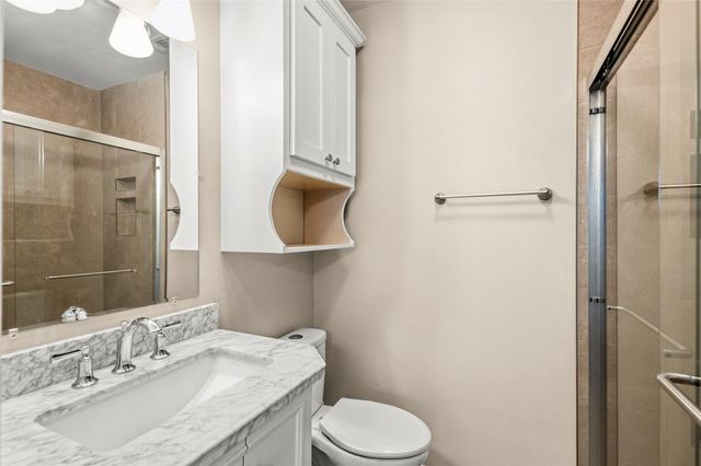 18000 Lafayette Park RD, Jonestown, TX 78645