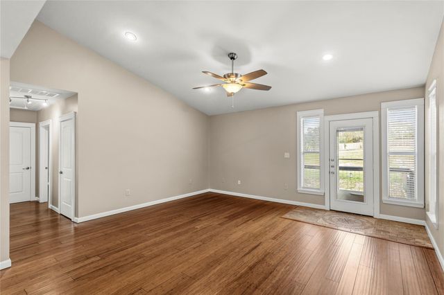 18000 Lafayette Park RD, Jonestown, TX 78645