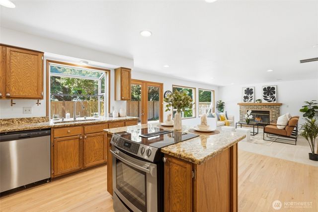 11822 37th Drive SE, Everett, WA 98208