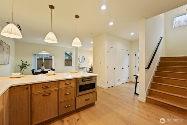 2723 NE 87th Street, Seattle, WA 98115