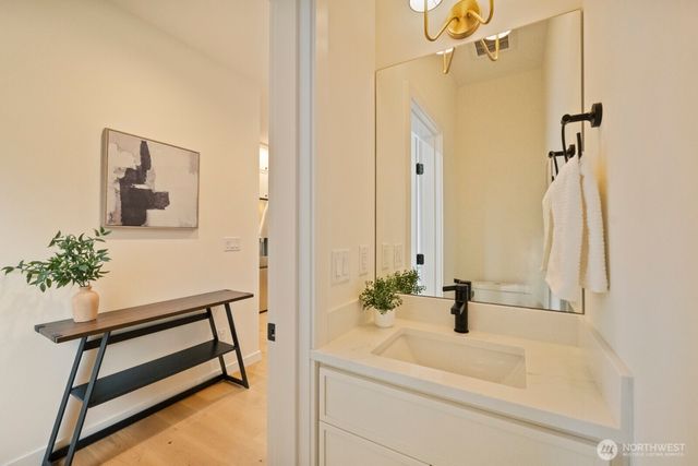 2723 NE 87th Street, Seattle, WA 98115