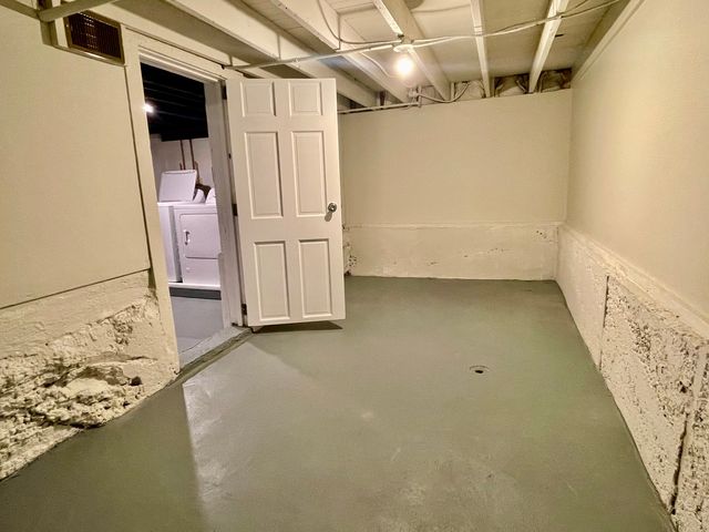 8538 S Buffalo Avenue, Chicago, IL 60617