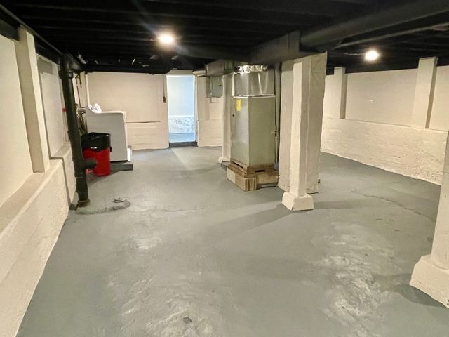 8538 S Buffalo Avenue, Chicago, IL 60617