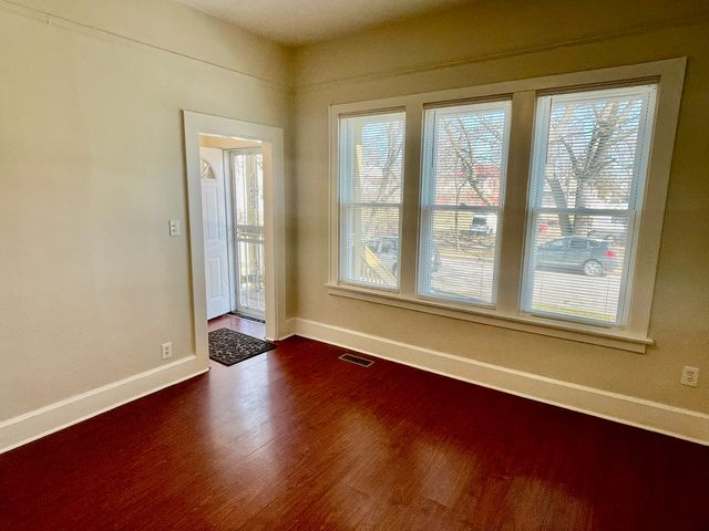 8538 S Buffalo Avenue, Chicago, IL 60617