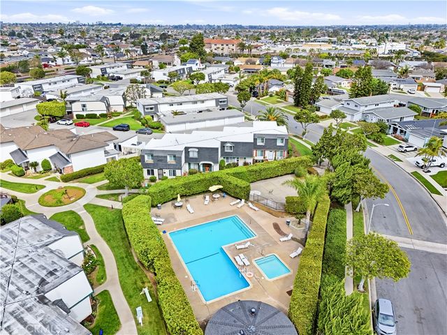 20244 Magnolia Street, Huntington Beach, CA 92646