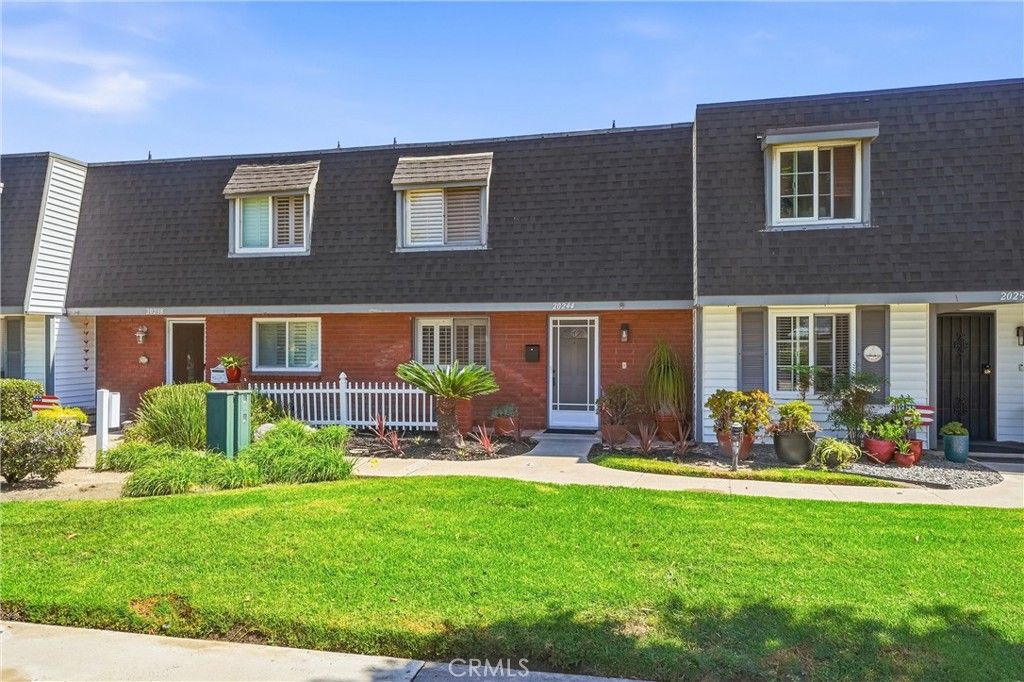 20244 Magnolia Street, Huntington Beach, CA 92646