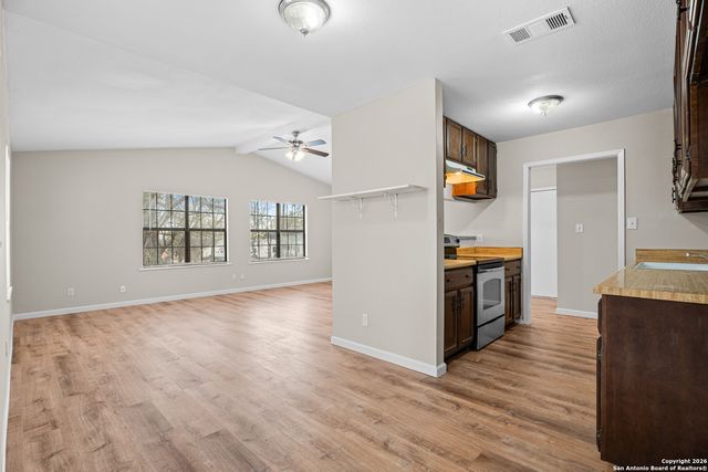 9557 Green Valley, Marion, TX 78124