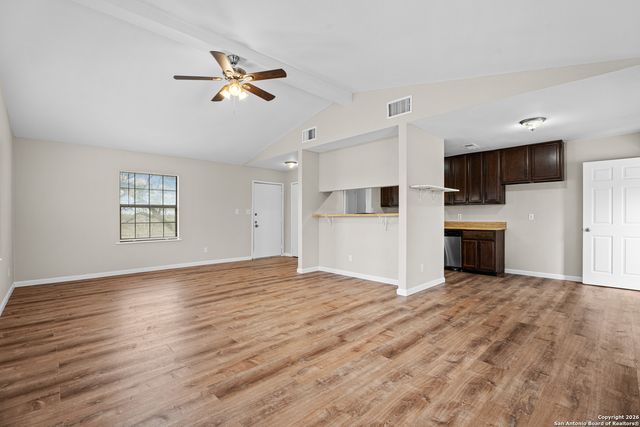 9557 Green Valley, Marion, TX 78124