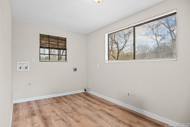 9557 Green Valley, Marion, TX 78124