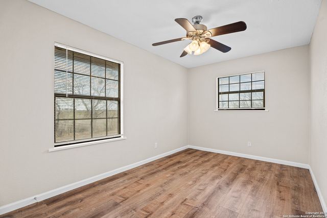 9557 Green Valley, Marion, TX 78124