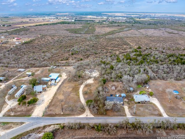 9557 Green Valley, Marion, TX 78124