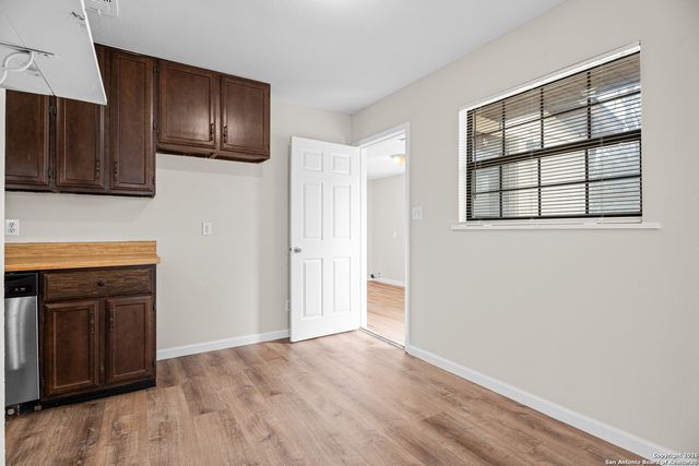 9557 Green Valley, Marion, TX 78124