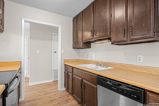 9557 Green Valley, Marion, TX 78124