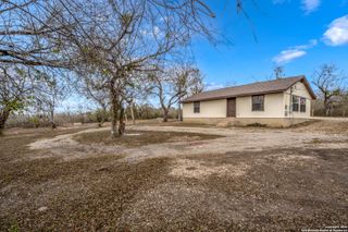 9557 Green Valley, Marion, TX 78124