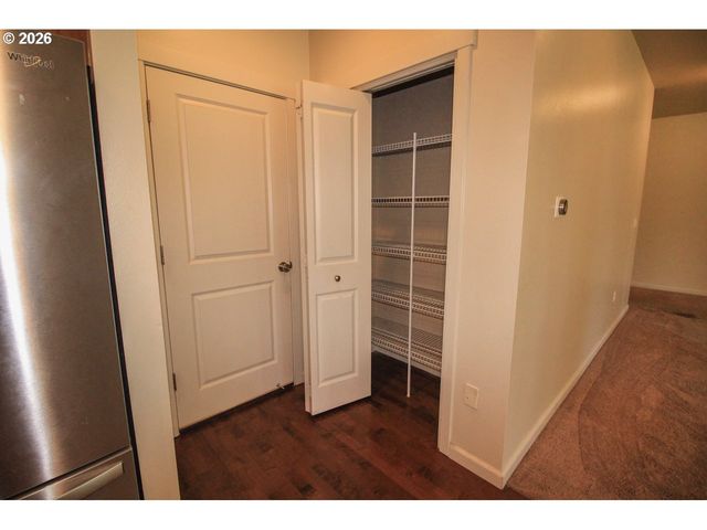 6398 Se GETTMAN Ter, Hillsboro, OR 97123
