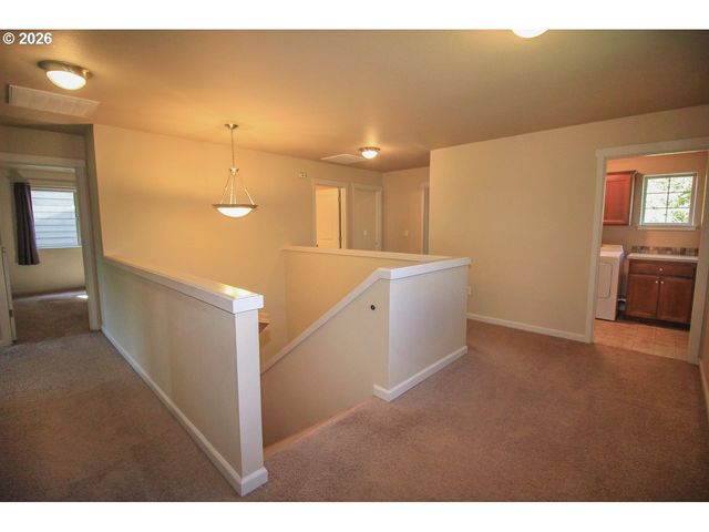 6398 Se GETTMAN Ter, Hillsboro, OR 97123