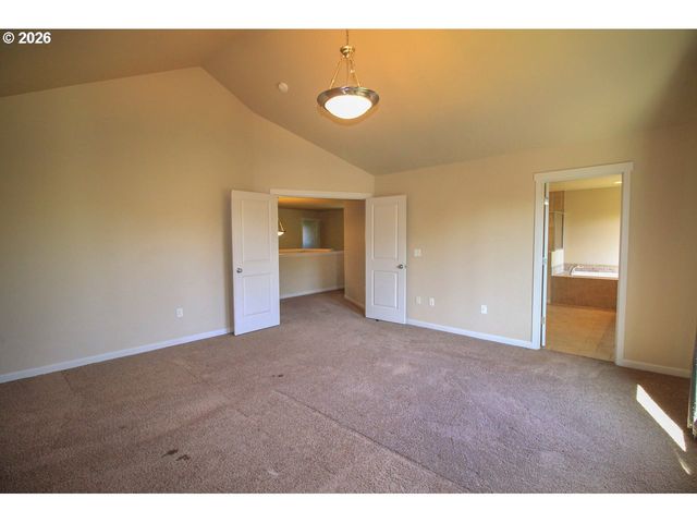 6398 Se GETTMAN Ter, Hillsboro, OR 97123