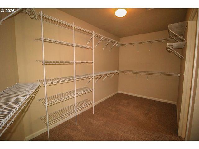 6398 Se GETTMAN Ter, Hillsboro, OR 97123