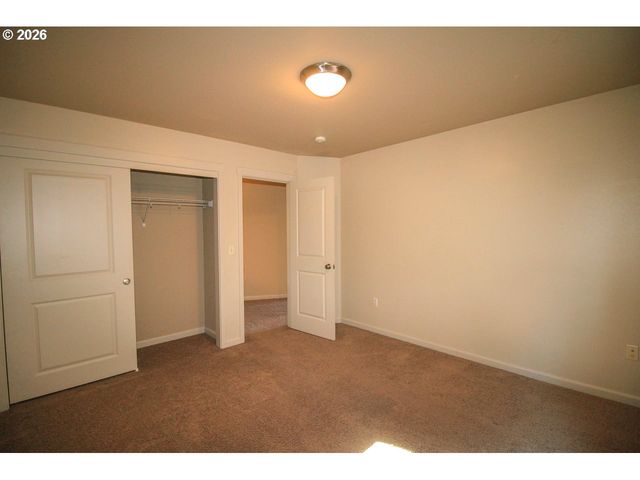 6398 Se GETTMAN Ter, Hillsboro, OR 97123