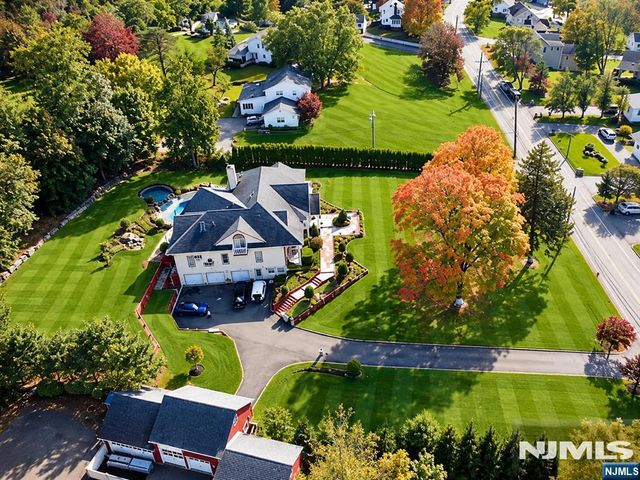 710 Totowa Road, Totowa, NJ 07512
