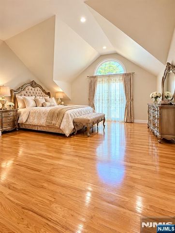 710 Totowa Road, Totowa, NJ 07512