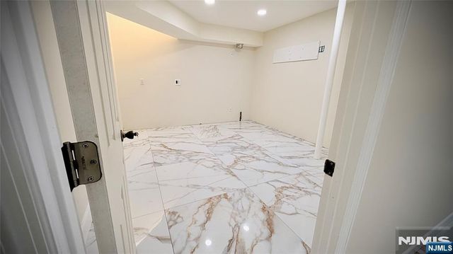 710 Totowa Road, Totowa, NJ 07512