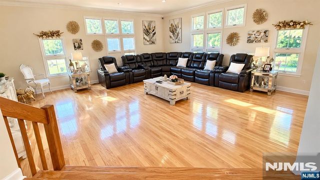 710 Totowa Road, Totowa, NJ 07512
