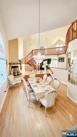 710 Totowa Road, Totowa, NJ 07512