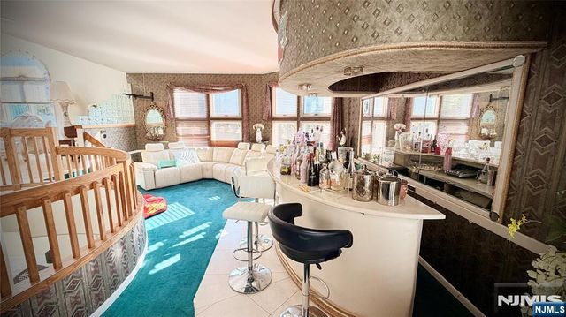 710 Totowa Road, Totowa, NJ 07512