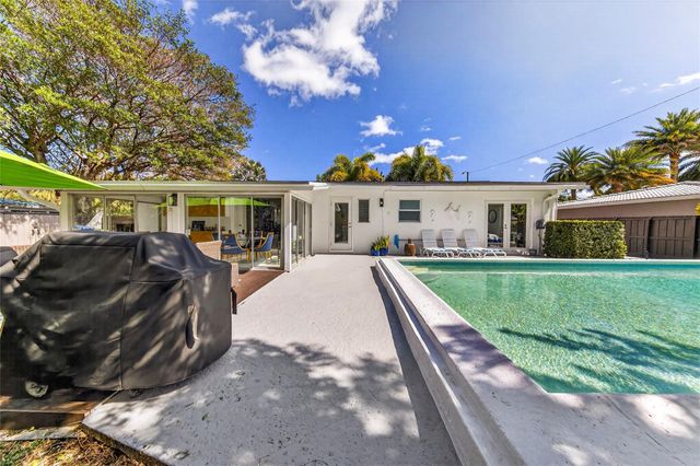 2701 NE 10th Terrace, Wilton Manors, FL 33334