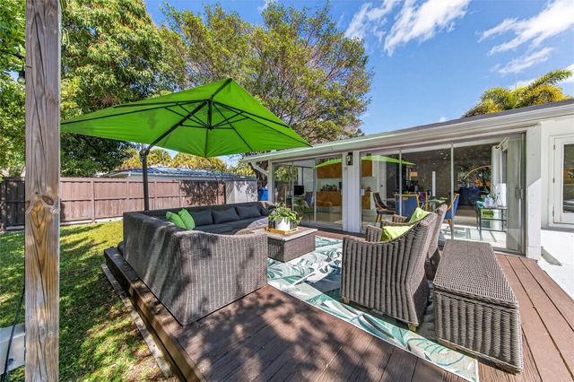 2701 NE 10th Terrace, Wilton Manors, FL 33334