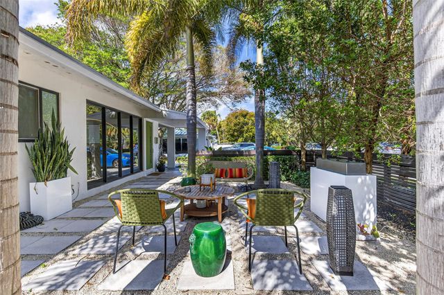 2701 NE 10th Terrace, Wilton Manors, FL 33334