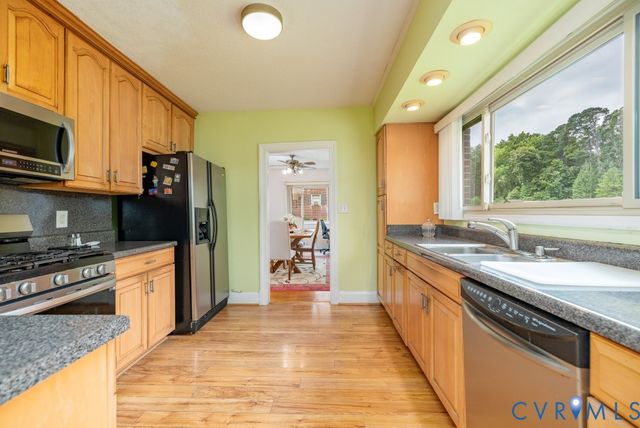 1300 Sussex Dr, Emporia, VA 23847