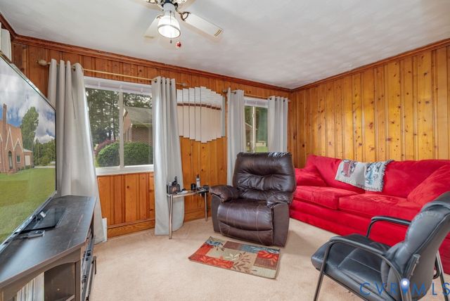 1300 Sussex Dr, Emporia, VA 23847