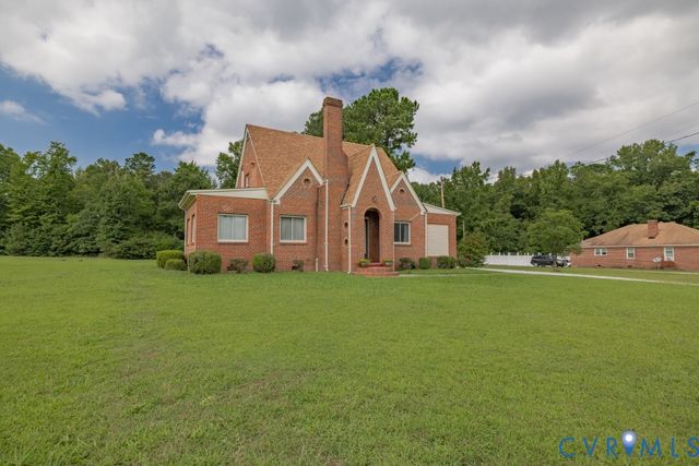 1300 Sussex Dr, Emporia, VA 23847