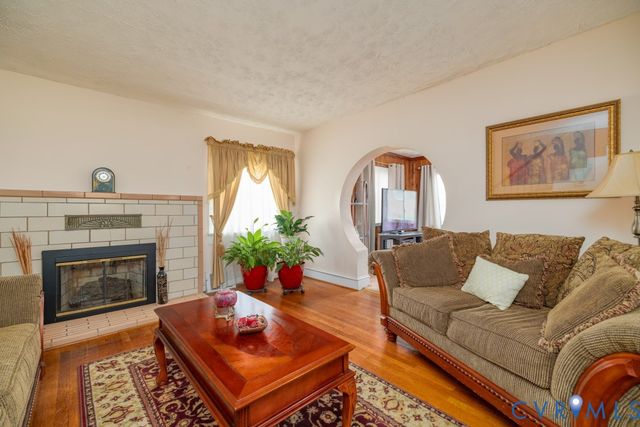 1300 Sussex Dr, Emporia, VA 23847