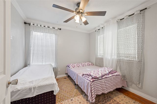 2105 Cloverdale Street, Arlington, TX 76010