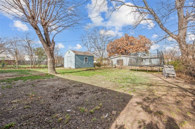 2105 Cloverdale Street, Arlington, TX 76010