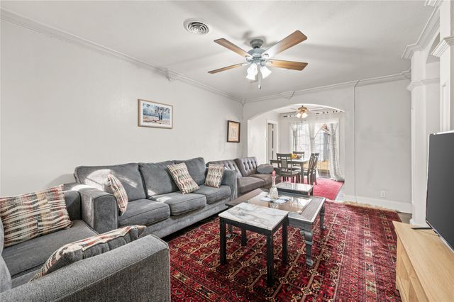 2105 Cloverdale Street, Arlington, TX 76010