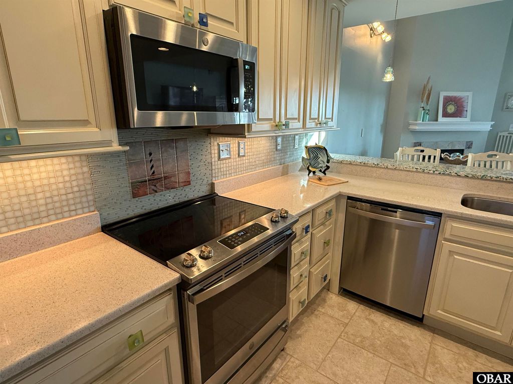 Image 13 of property listing at 125 Pirates Way Unit# 125D, Manteo, NC 27954