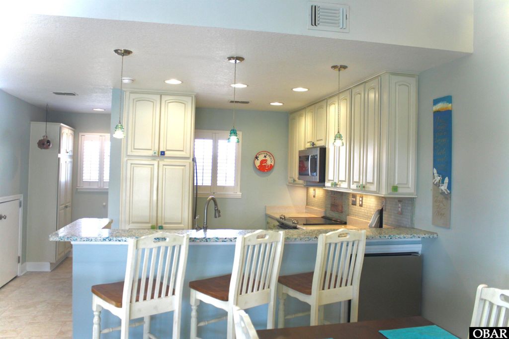Image 15 of property listing at 125 Pirates Way Unit# 125D, Manteo, NC 27954