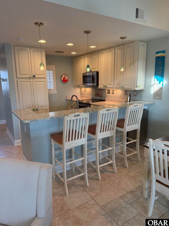 Image 25 of property listing at 125 Pirates Way Unit# 125D, Manteo, NC 27954