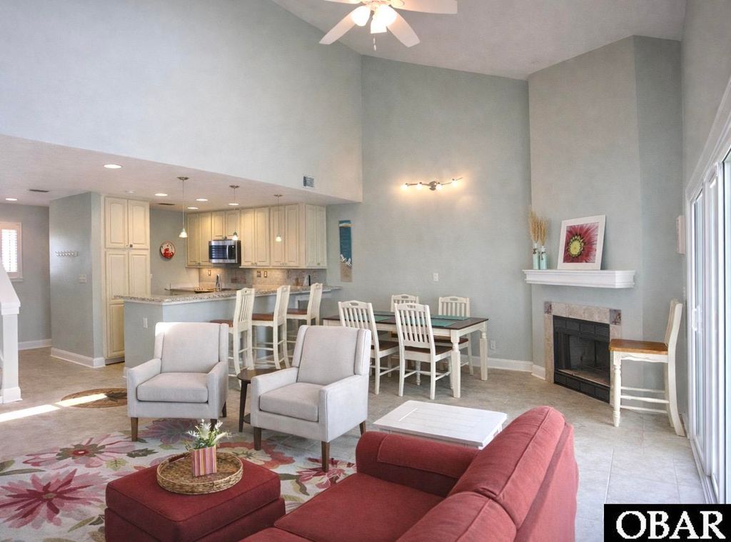 Image 5 of property listing at 125 Pirates Way Unit# 125D, Manteo, NC 27954