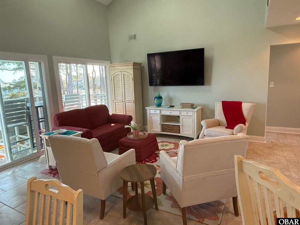 Image 8 of property listing at 125 Pirates Way Unit# 125D, Manteo, NC 27954