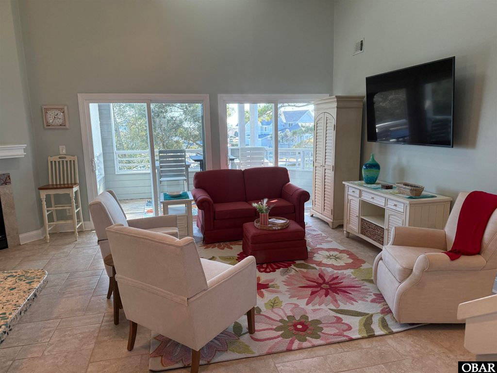 Image 9 of property listing at 125 Pirates Way Unit# 125D, Manteo, NC 27954