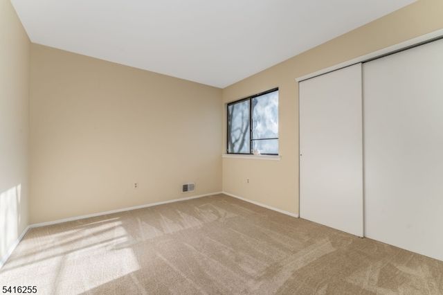 813 Spruce Hills Dr 813, Glen Gardner Boro, NJ 08826